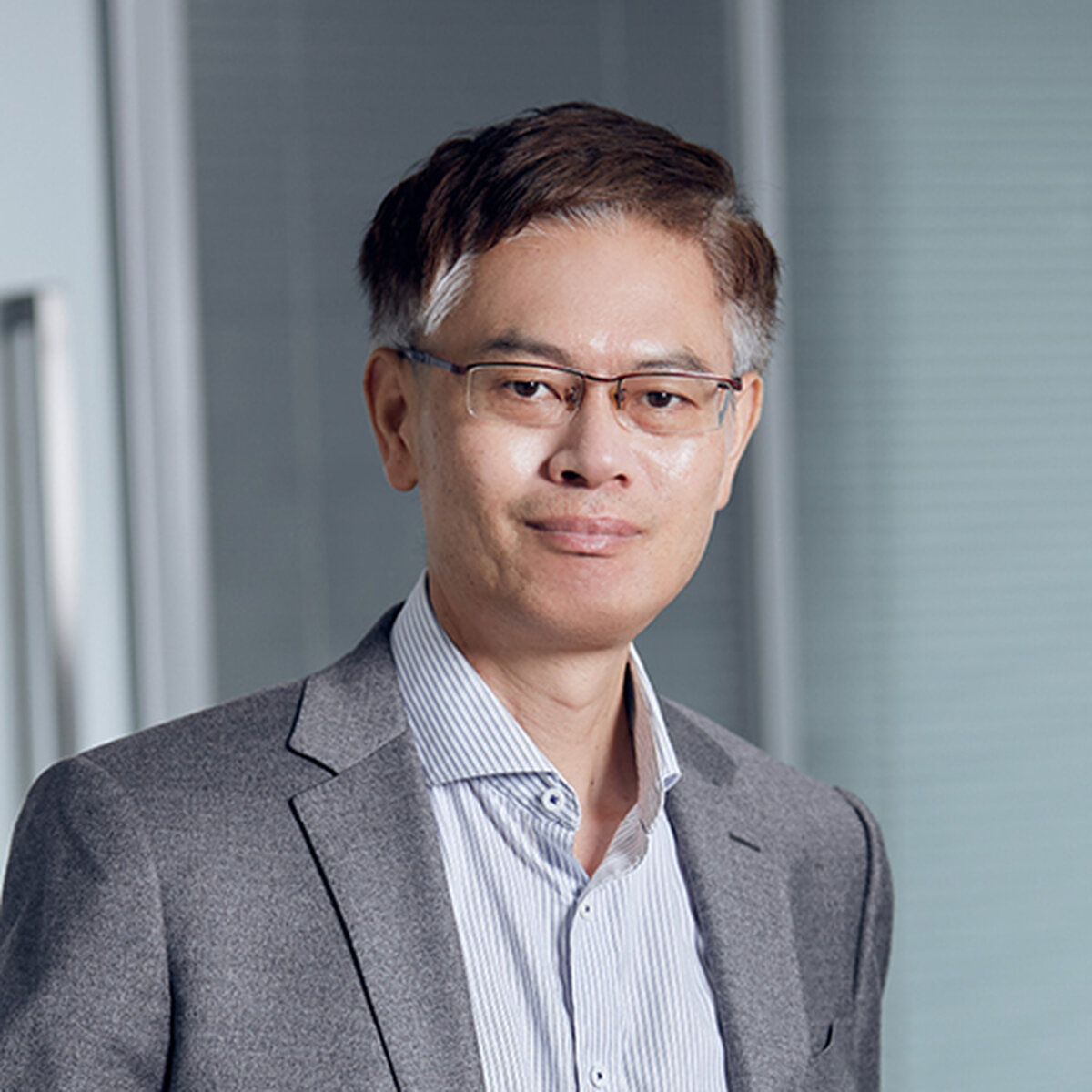 Kina Supply Chain Manager George Lu